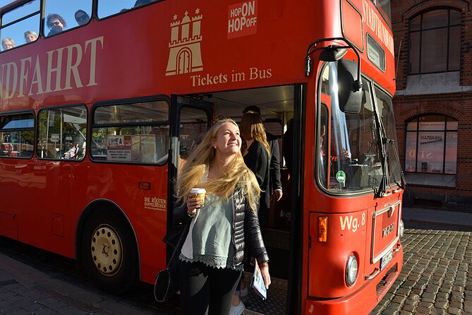 Hamburg Hop-on-Hop-off Tour, Harbor and Lake Alster Cruise - Lake Alster in One Hour: Jungfernstieg to Calm Promenade Views