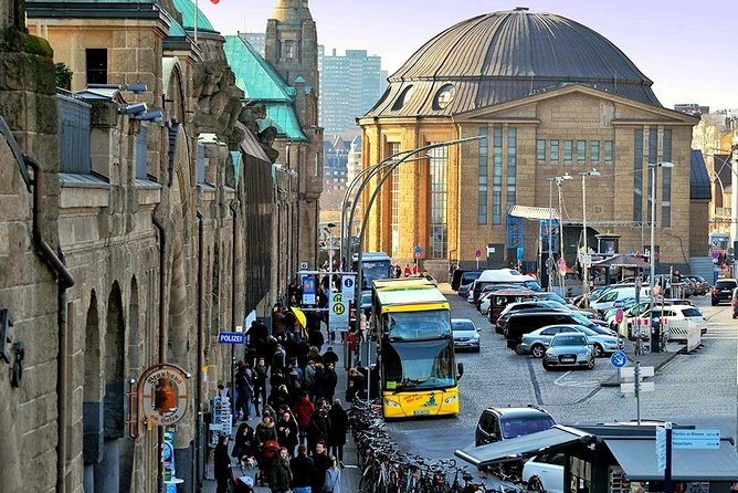 Hamburg: Hop-On Hop-Off Tour - Yellow Double Decker - A yellow double-decker that helps you get your bearings fast