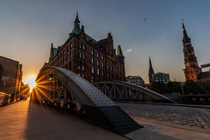Hamburg: Hop-On Hop-Off Tour - Yellow Double Decker - Sunday planning: what you can still do when museums sleep