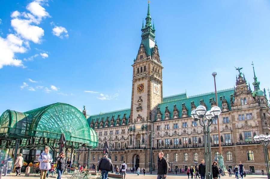 Hamburg: In the footsteps of the Beatles with a Local - Why this Beatles-and-Hamburg walk fits a tight schedule