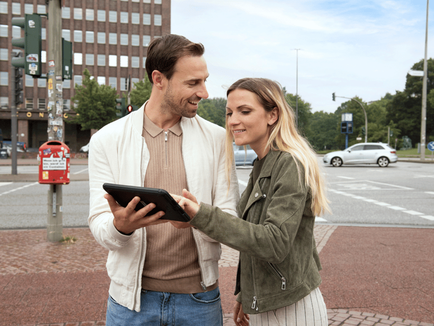 Hamburg Landungsbrücken: Outdoor Escape Game - How the iPad escape game works with a live game master