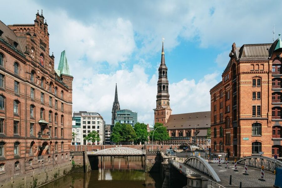 Hamburg: Line A Sightseeing Hop-On Hop-Off Bus Tour - Who this tour fits best