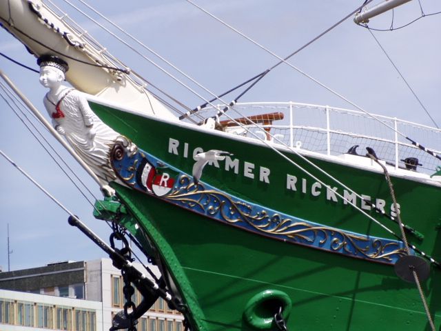 Hamburg: Line F Hop-On Hop-Off Bus and Boat Tour - Harbor Boat Ride: Timing, English Audio, and Why Water Wins