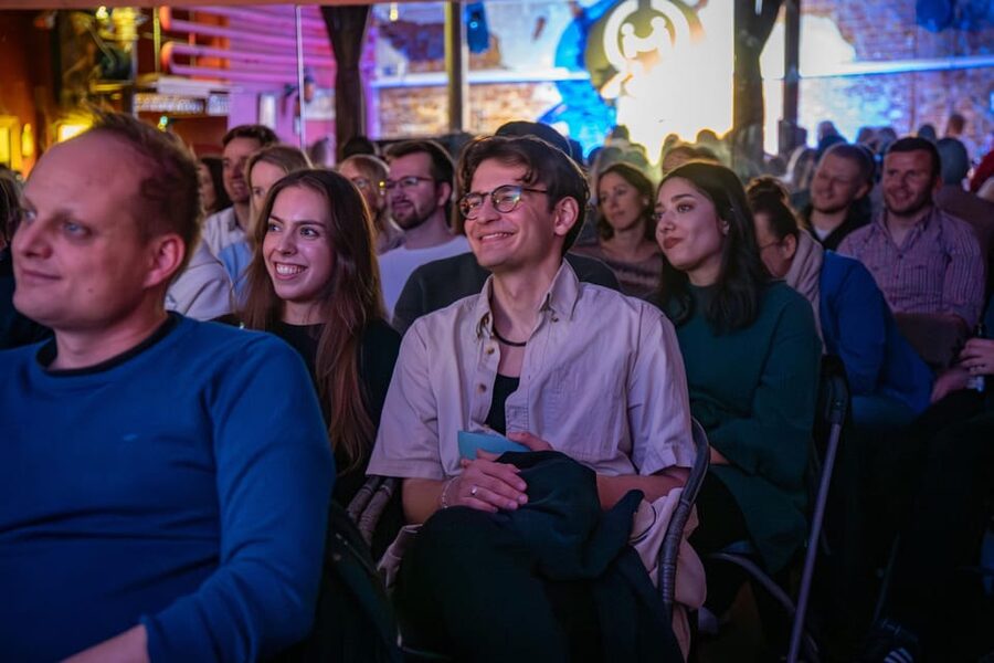 Hamburg: Moin Comedy Club Stand Up Comedy Live Show Ticket - Who should book this Hamburg stand-up ticket?