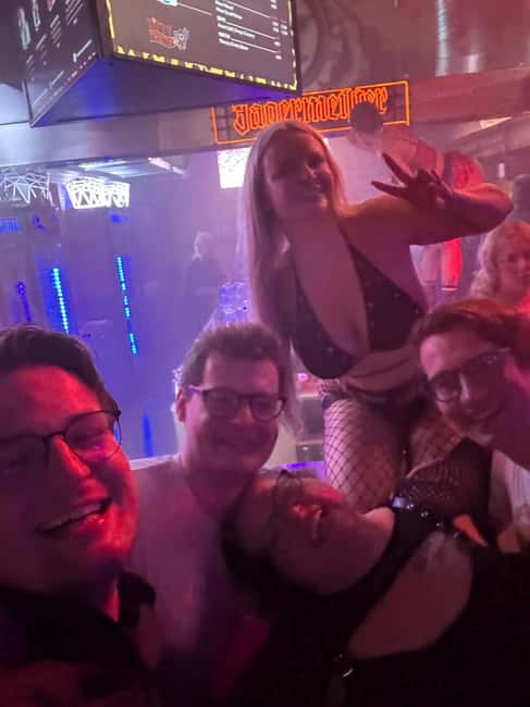Hamburg: Neighborhood tour with a former dominatrix - Secret stops, a break moment, and a tour that isn’t a pub crawl