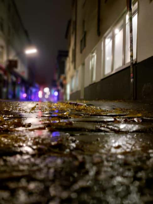 Hamburg: Neighborhood tour with a former dominatrix - The hour includes more than street talk: secret café/bar tips after the walk
