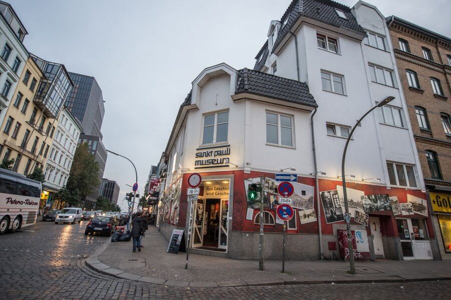 Hamburg: Olivia Jones Tour with Iconic Barker Fabian - Who this tour suits best (and who should skip it)