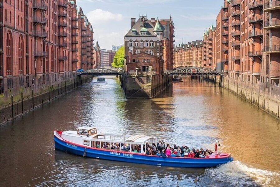Hamburg: One Hour Traditional Harbor Cruise - What You’ll Actually See: Große Pötten, Locks, Canals, and Shipyards