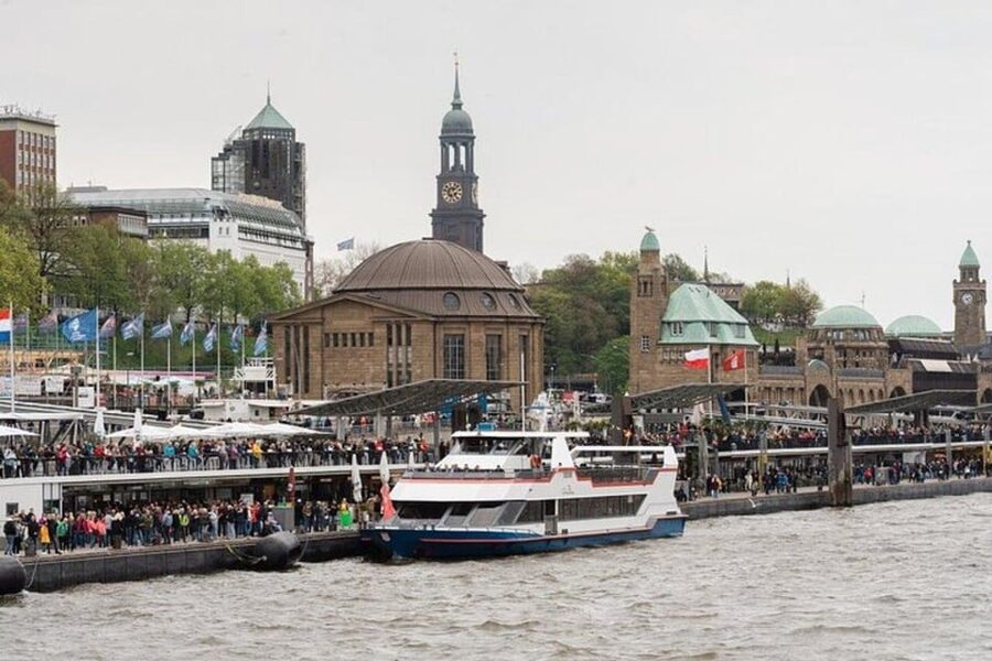Hamburg: One Hour Traditional Harbor Cruise - Container Terminals and the Tide: Hamburg’s Working Waterfront in Real Time