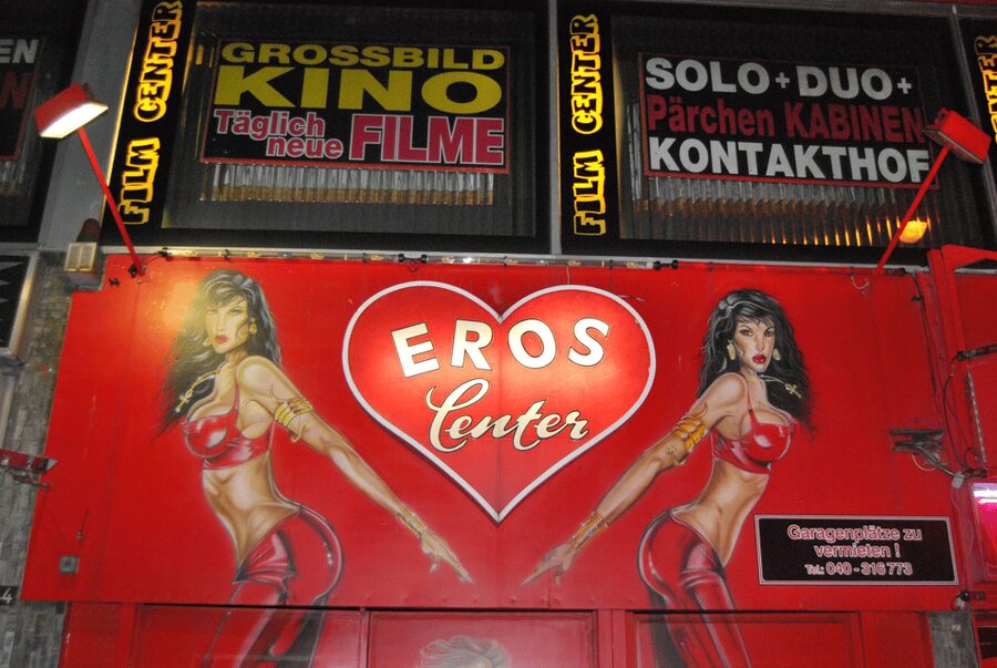 Hamburg: Private 1.5-Hour Walking Tour of St. Pauli - The Reeperbahn Explained Like You’re Getting a Good Friend’s Map