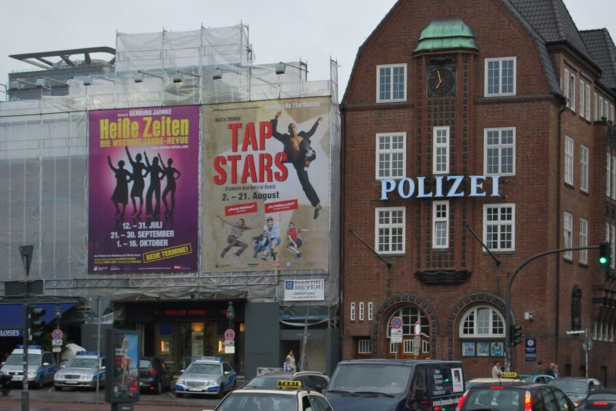 Hamburg: Private 2-Hour Guided Tour in Your Own Bus - Key things to know before you go