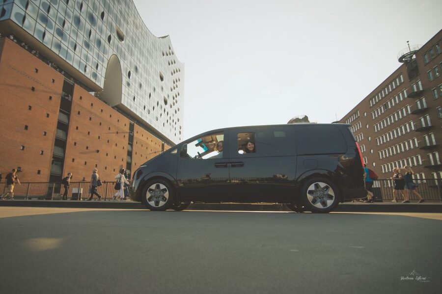 Hamburg: Private 3-Hour Guided Car Tour - Speicherstadt and HafenCity: From Warehouses to Modern Hamburg