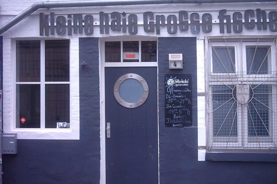 Hamburg: Private 75-Minute Tour of St. Pauli - Reeperbahn and Davidstraße: Stories Behind the Clichés