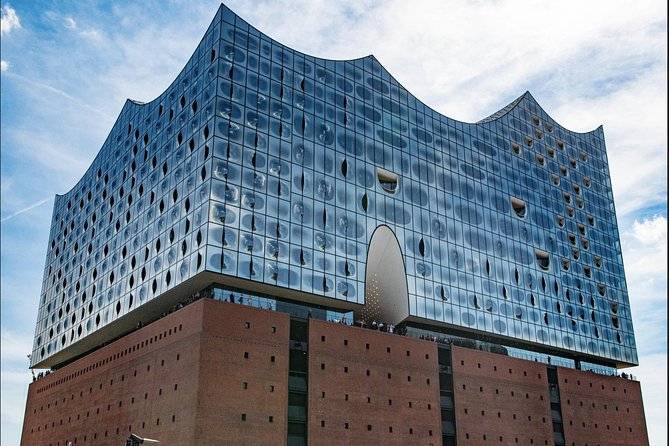Hamburg Private Guided Tour (walking) - Deichstraße, an old street feel, and the port facts that explain Hamburg