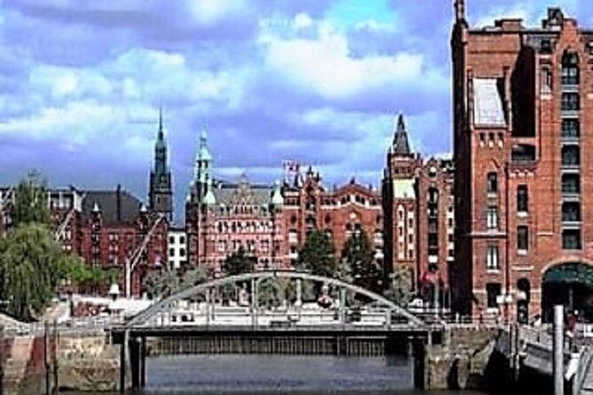 Hamburg - Private Peppercorn Tour for 2 Persons - The Rickshaw Ride for Two: Comfort, Photos, and Pace