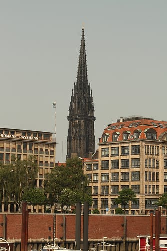 Hamburg: Private Tour Down Town around City Hall - Chilehaus: a photo stop with real architectural weight