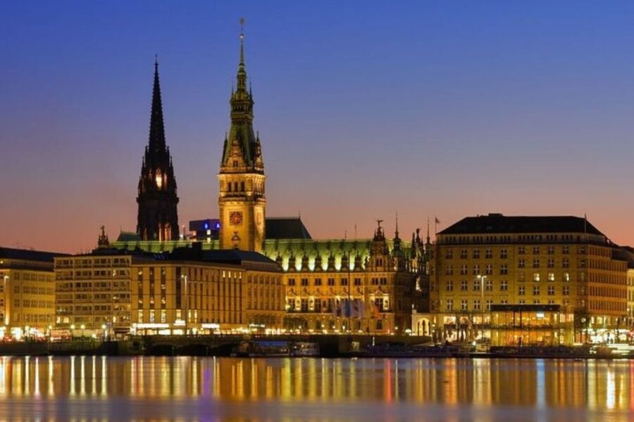Hamburg : Private Walking Tour With A Guide (Private Tour) - What a Hamburg private walking tour really gives you