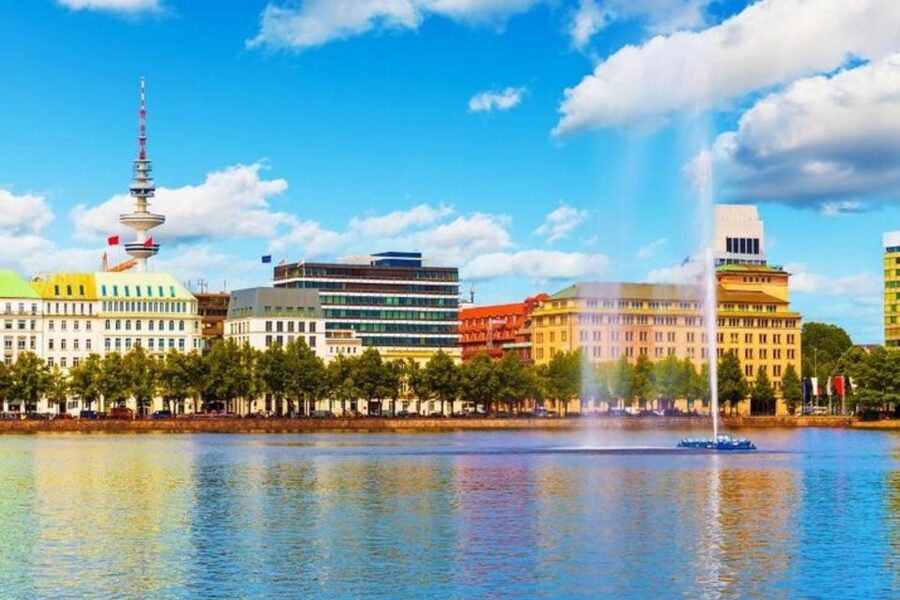 Hamburg : Private Walking Tour With A Guide (Private Tour) - Finding places to eat without guesswork