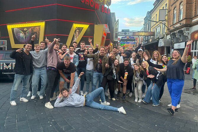 Hamburg PubCrawl: 4 Venues, Welcome Shots + Club Entry - Hamburg After Dark in Four Hours: What You’re Booking