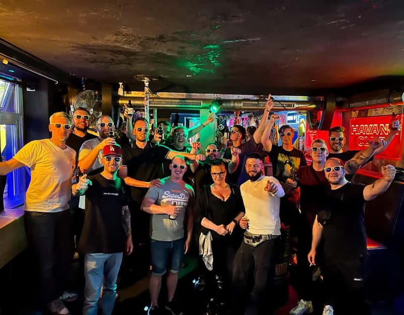 Hamburg: Pubcrawl & Nightlife Tour auf St.Pauli - Who This Pubcrawl Suits Best (And Who Should Skip It)