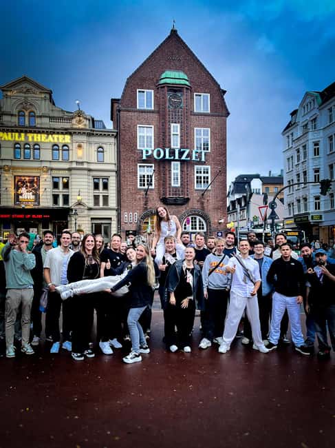 Hamburg: Pubcrawl & Nightlife Tour auf St.Pauli - Should You Book This Hamburg St. Pauli Pubcrawl?