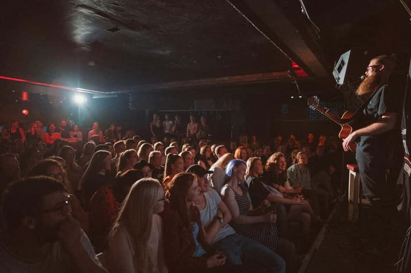 Hamburg: Reeperbahn Comedy Club - Booking Smart: When to Go and What to Expect Timing-Wise