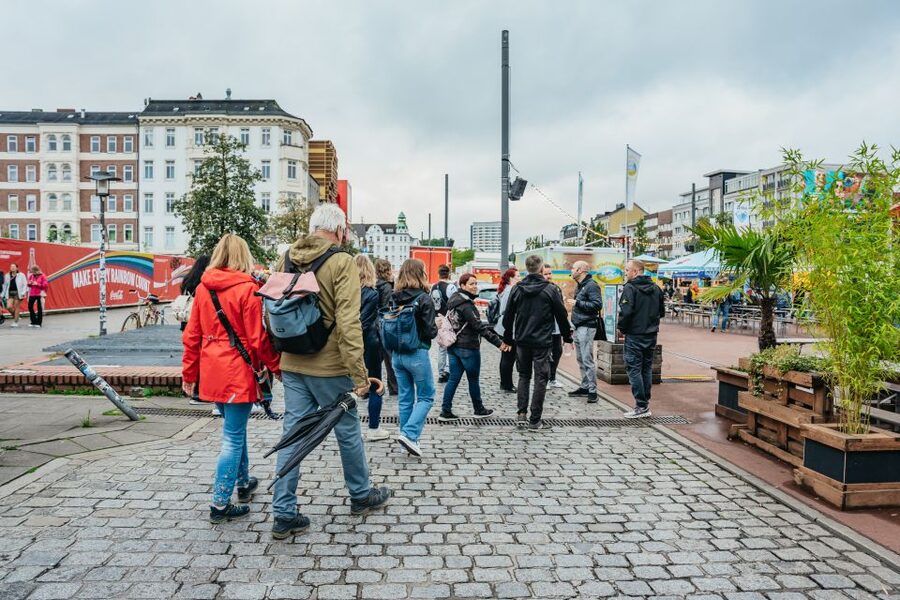 Hamburg: Reeperbahn Lust & Laster Tour for Adults Only - Panoptikum and historic entertainment stops: why the details click