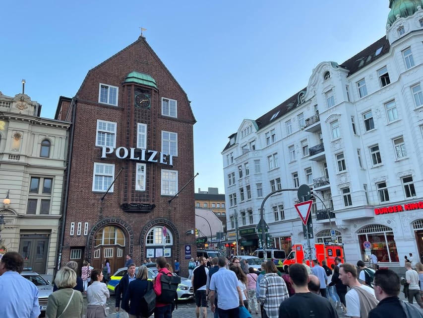 Hamburg: Reeperbahn & St. Pauli by Day - St. Pauli by daylight: seeing the story, not the spectacle