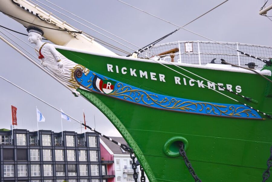 Hamburg: RICKMER RICKMERS Museum Entry Ticket - Rickmer Rickmers in Hamburg Harbor: A Museum Ship That Actually Feels Like a Ship