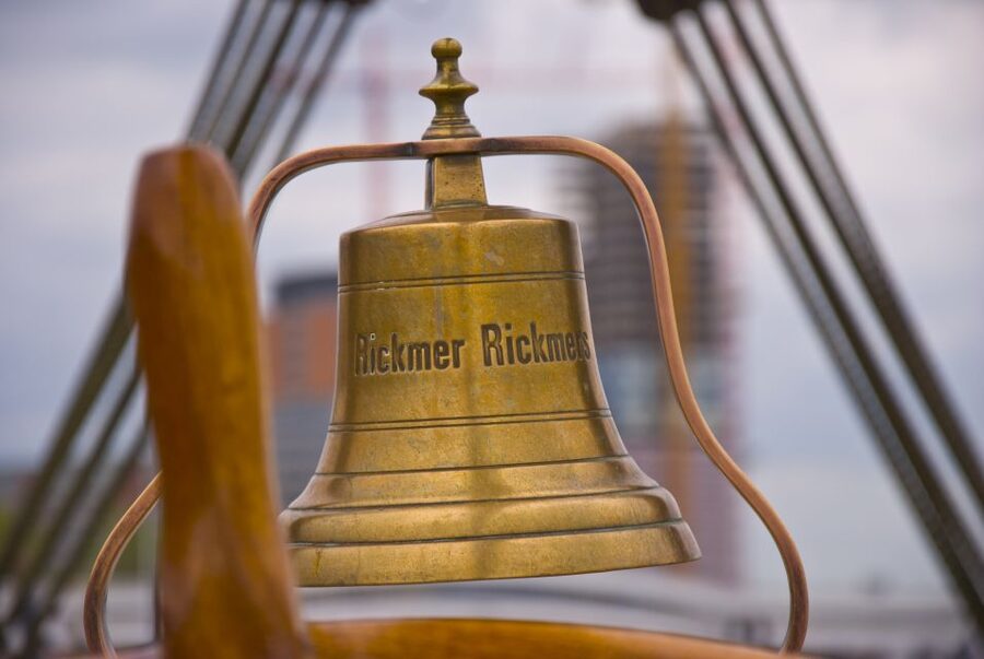 Hamburg: RICKMER RICKMERS Museum Entry Ticket - Maritime Exhibitions and Rotating Displays: Where Art Meets Sailor Life