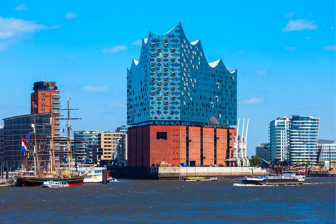 Hamburg Scavenger Hunt and Highlights Self Guided Audio Tour - Chilehaus First: The Route Starts With a Bold Landmark