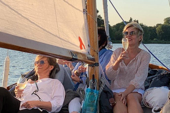 Hamburg Small-Group Sunset Sailing Cruise on Lake Alster - The Real Itinerary: How the Hour on Alster Lakes Plays Out
