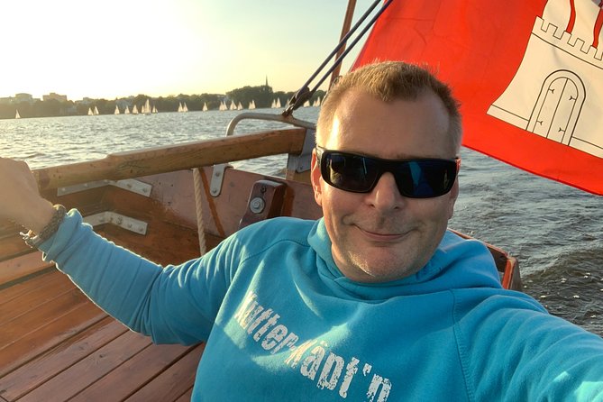 Hamburg Small-Group Sunset Sailing Cruise on Lake Alster - Price and Value: Is $46.56 Worth an Hour on the Water?