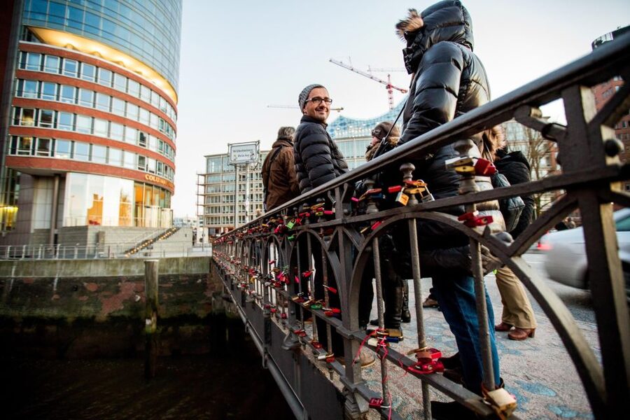 Hamburg: Speicherstadt and HafenCity 2-Hour Tour - Key highlights to look for