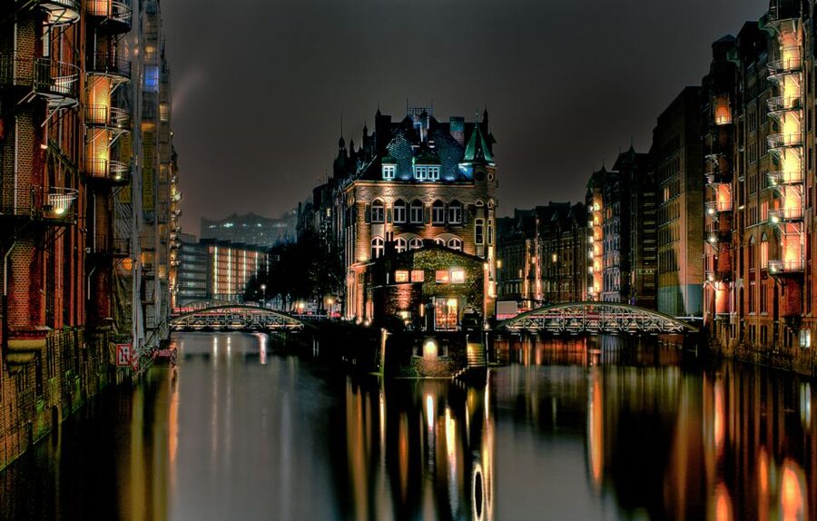 Hamburg: Speicherstadt & HafenCity Tour - Key highlights you’ll care about