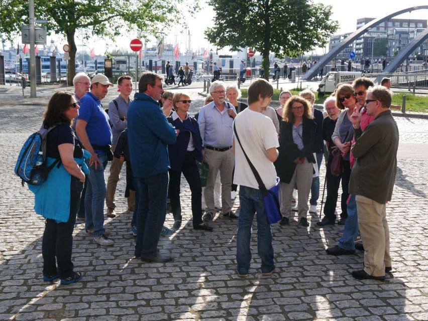 Hamburg: Speicherstadt & HafenCity Tour - Starting points: how to choose Baumwall vs. the Harbor Police Station