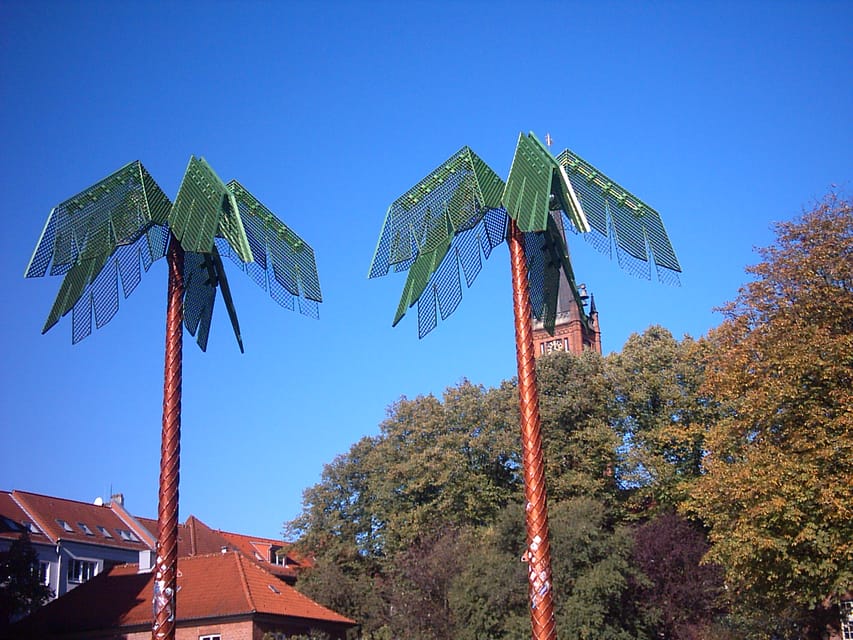 Hamburg: St. Pauli 1.5-Hour Tour - The photo-and-source approach: how you see St. Pauli change