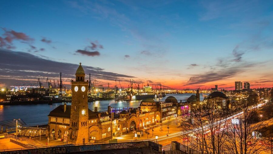 Hamburg: St. Pauli Food and Bier Tour - ASTRA Brauhaus at Nobistor: five tastings come together