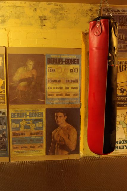 Hamburg: St. Pauli Red Light District Tour - First Steps in St. Pauli: Meet-Up and What the Tour Actually Feels Like
