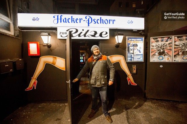 Hamburg: St. Pauli Red Light District Tour - The Dollhouse Moment: What You Should Notice (and How to Stay Comfortable)
