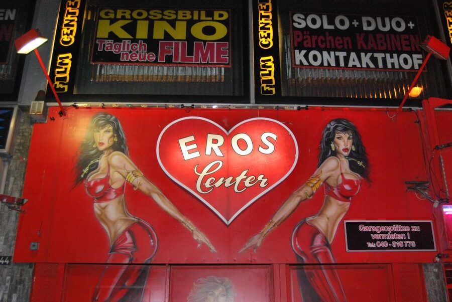 Hamburg: The Ultimate Sex, Drugs, and Hotdog Tour - What you get for $353 per group up to 10