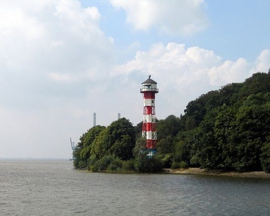 Hamburg: Tour of Blankenese on the Banks of the Elbe - Key things you’ll notice on this Blankenese walk