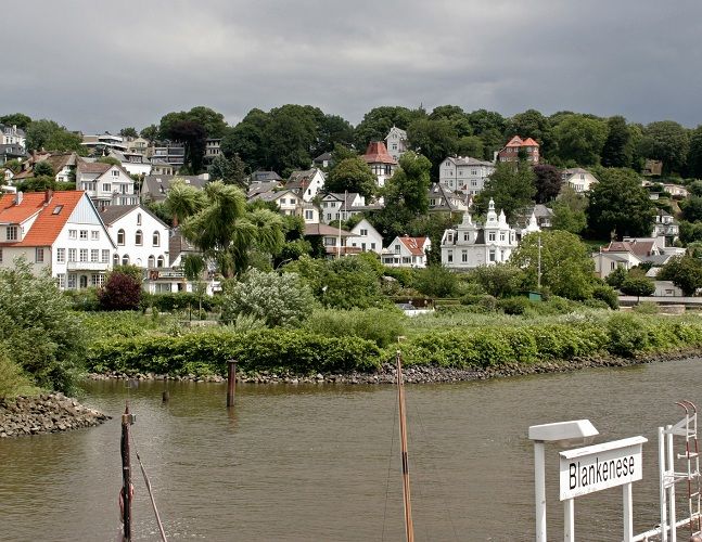 Hamburg: Tour of Blankenese on the Banks of the Elbe - The Danish, Austrian, and Prussian Story in the Streets