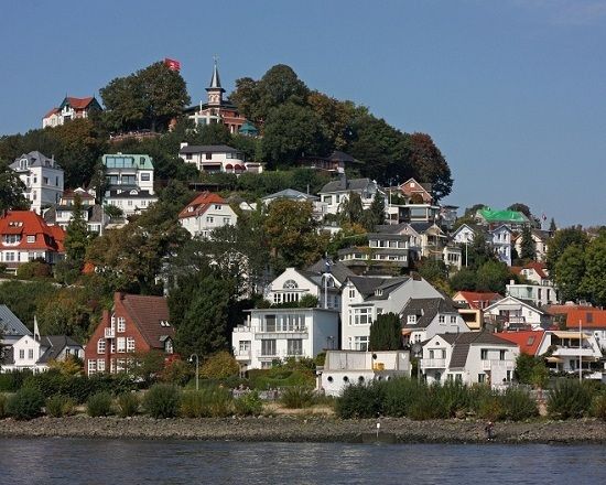 Hamburg: Tour of Blankenese on the Banks of the Elbe - Should You Book It?