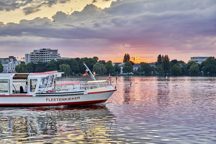 Hamburg: Twilight cruise - Key highlights to focus on before you go