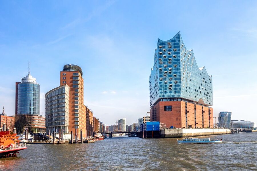Hamburg: Ultimate Barge Tour with Live Commentary - Why Hamburg’s working harbor is more interesting than it looks
