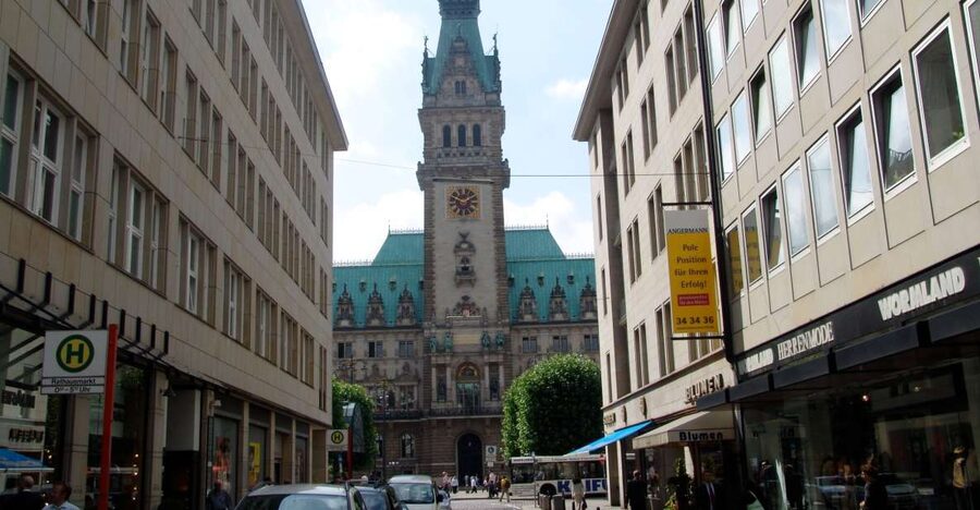 Hamburg: Walking Tour for School Groups - Key things that make this tour work for schools