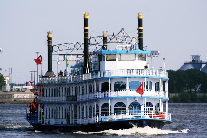 Harbor cruise on the beautiful Elbe - Elbe Tunnel and the Fish Market area along the way