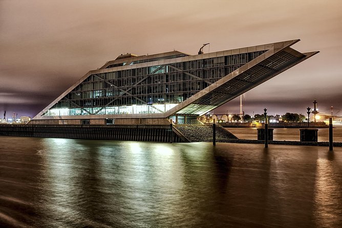 Lights tour through the port of Hamburg and to the historic warehouse district - FAQ