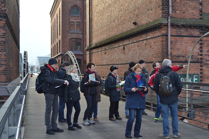 Mister X Hamburg 2h city tour, hunting & games for all ages - What’s included: guide, tracking, certificate, and a sweet reward